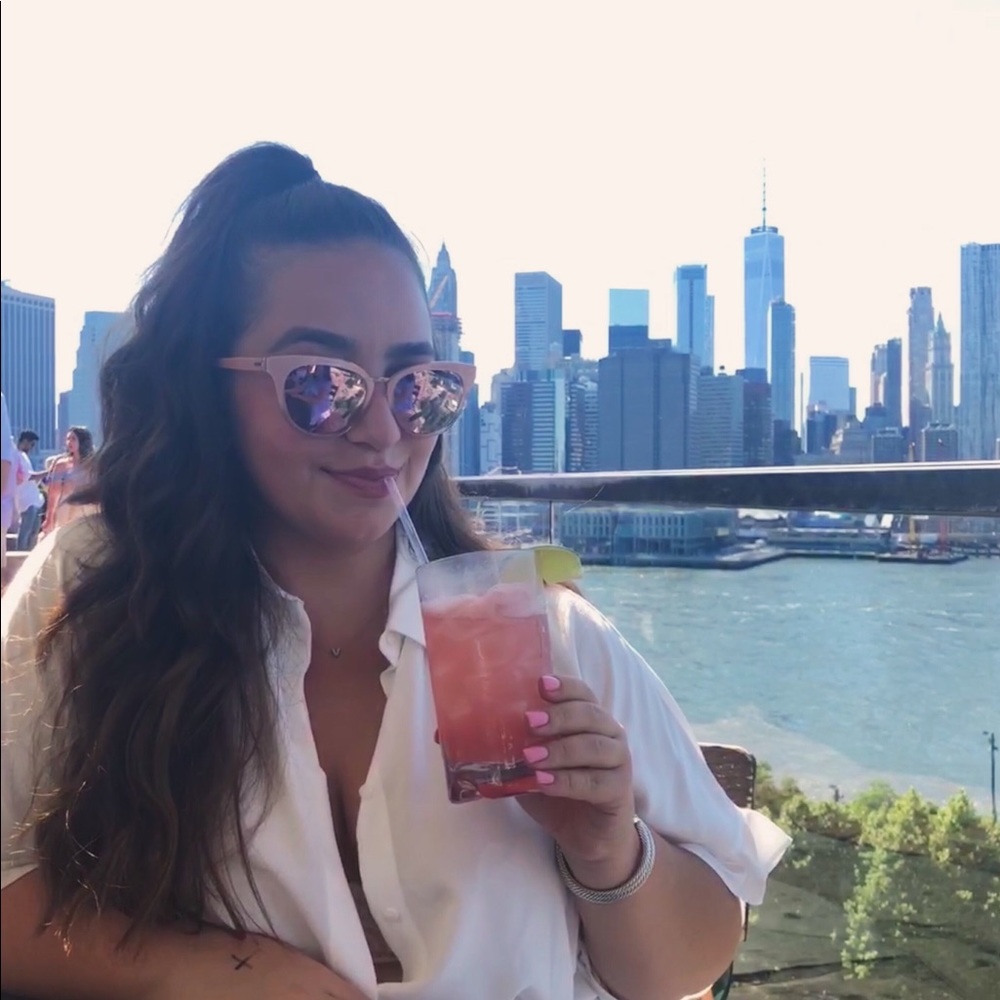 Meet your Posher, Victoria